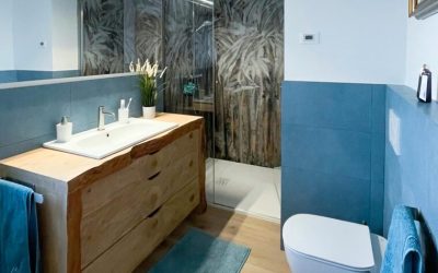 Arredare bagno con il legno